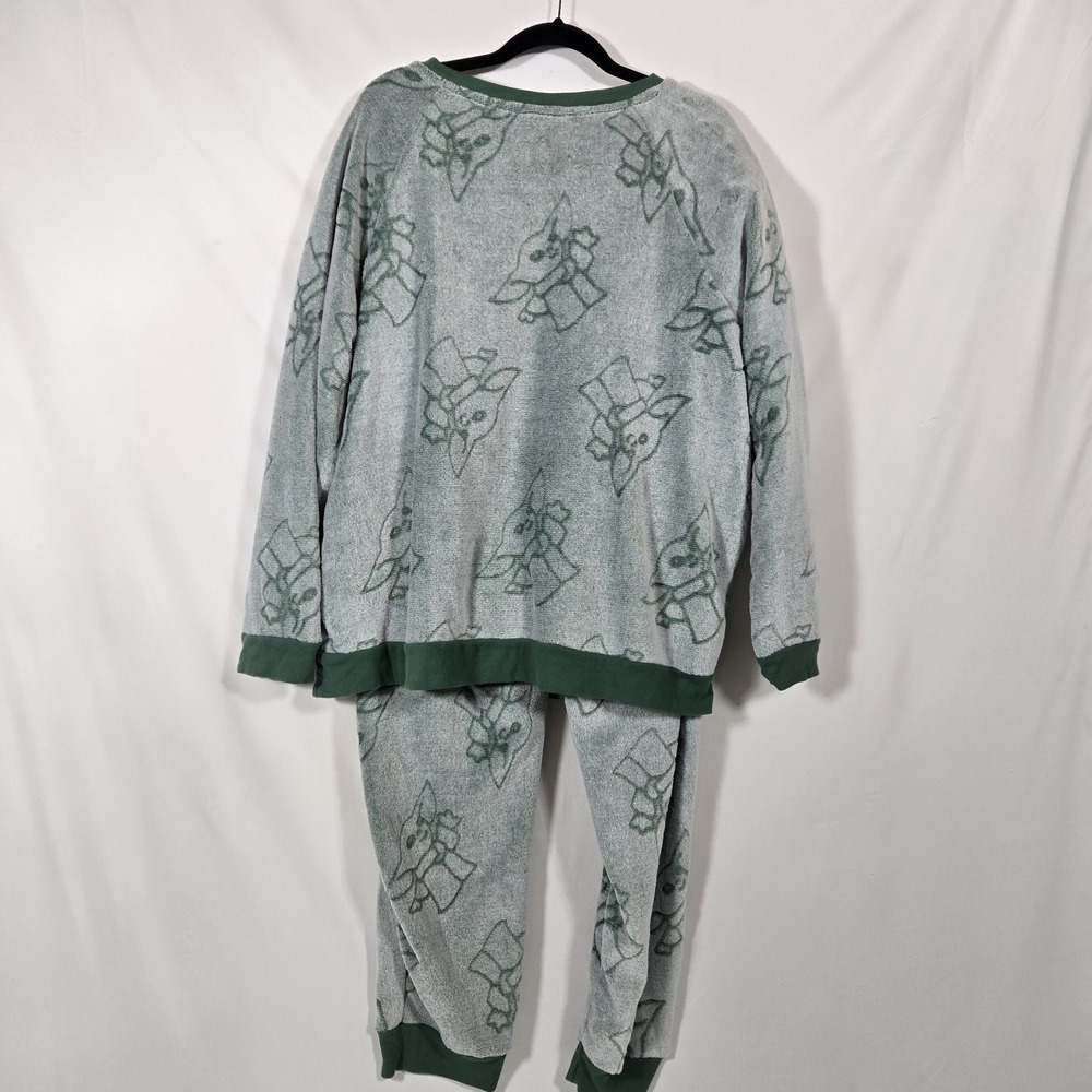 Star Wars The Mandalorian Pajama Set Adult Fleece Lounge Set Grogu Baby Yoda Shi - Picture 2 of 16